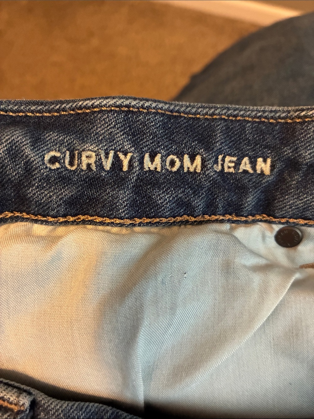 American Eagle curvy mom jean -size 12 - Picture 4 of 5